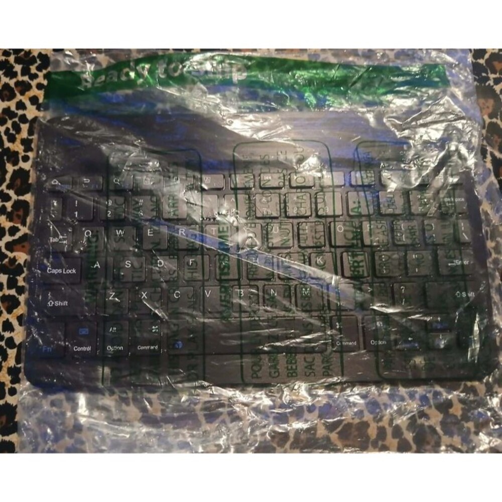 NEW Case Logic Wireless Bluetooth keyboard